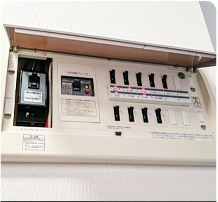 分電盤のブレーカー